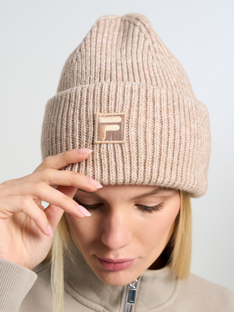Шапка женская FILA