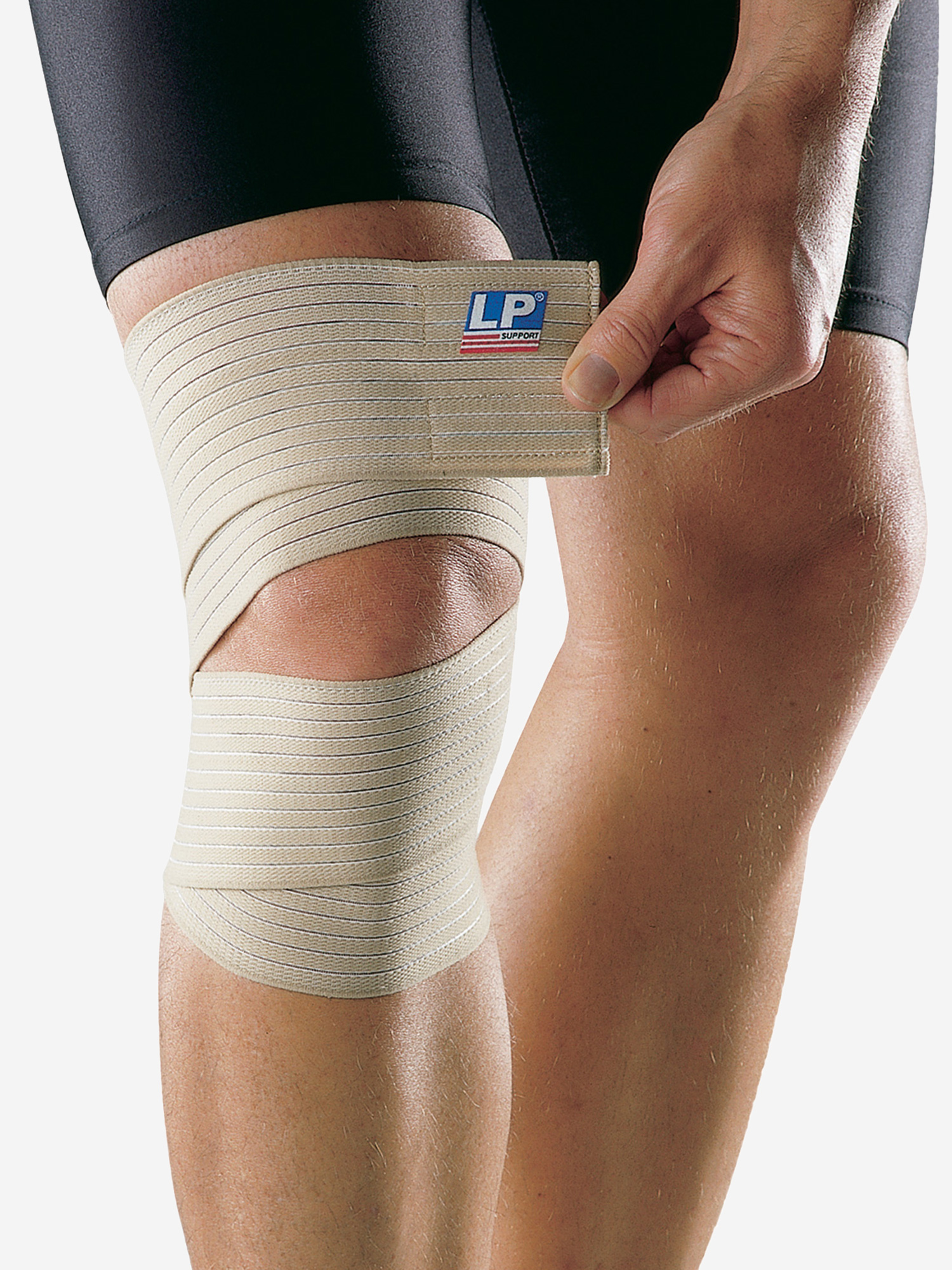 Наложен бандаж. Наложен бандаж. Эластичный фиксатор бандаж для голеностопа 9138 mute. Наложение бандажа. Повязка эластичная восьмиобразная для голеностопа tonus elast 9610.