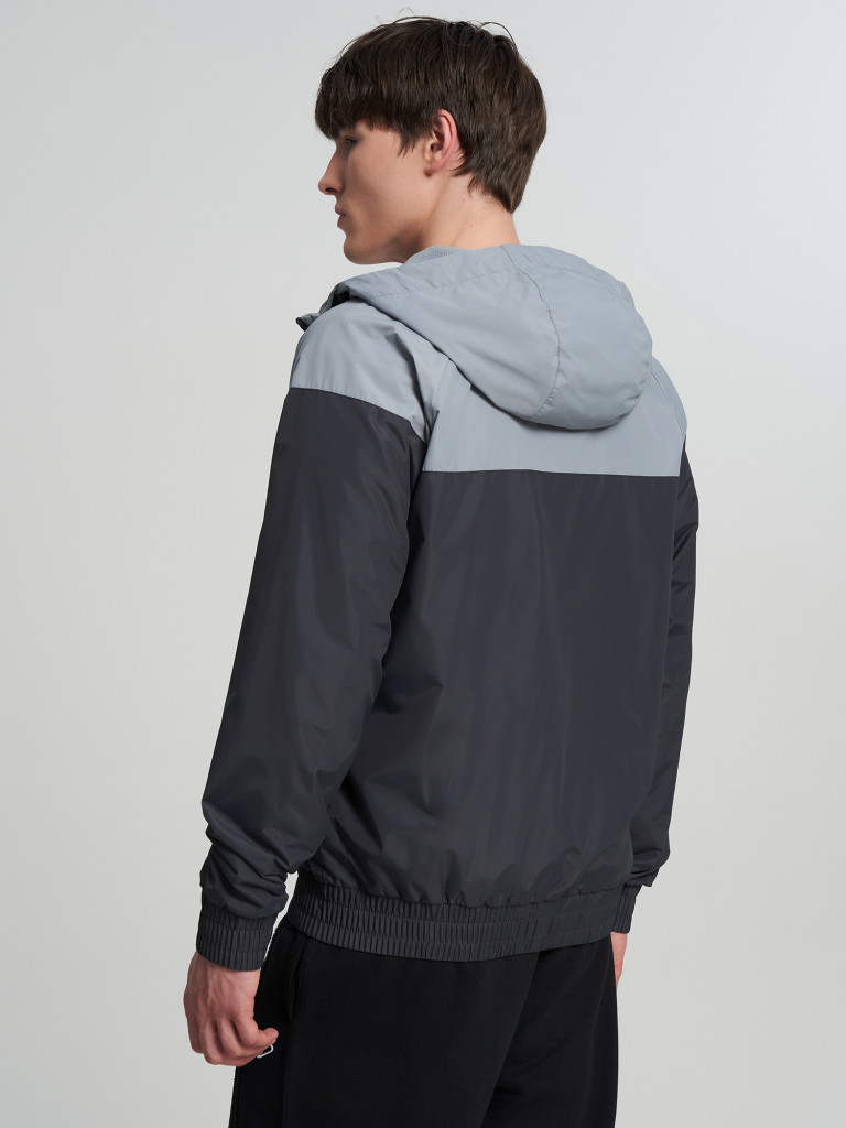 Легкая куртка непродуваемая мужская Demix